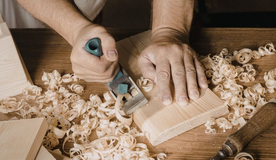 5 Inspiring Woodworking & Carving Projects to Try This Year
